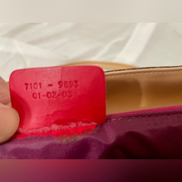 **SOLD** Vintage Etro Iconic Paisley Shoulder Bag - Picture 9 of 16